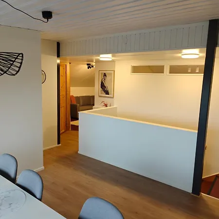 Tak Strandis * Mariehamn