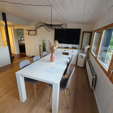 公寓 Tak Strandis 玛丽港