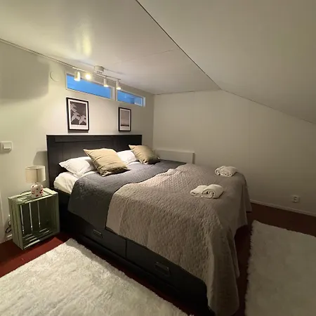 Tak Strandis 公寓 *